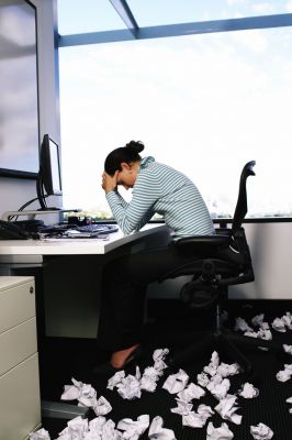 Berufsunfähig Sehr oft sind heute psychische Störungen wie etwa das Burn-out-Syndrom Ursachen für eine Berufsunfähigkeit. (Foto: djd/Allianz Leben)