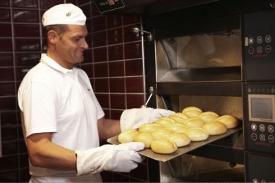 Franchise Wer sich mit einem Backshop einer eingeführten Marke selbstständig machen will, ist schon mit einer Anfangsinvestition ab 5.000 Euro dabei. (Foto: djd/Deutscher Franchise-Verband e.V.)