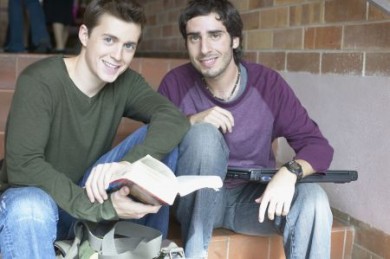 Studienkredit Die KfW bietet unterschiedliche Bildungsfinanzierungen für Studierende und Berufstätige, die sich höherqualifizieren wollen. (Foto: djd/KfW Bankengruppe)