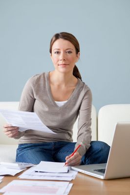 Geldanlage Frauen kümmern sich eingehend um ihre Geldangelegenheiten, denn ergänzende Vorsorge ist für sie unverzichtbar.
